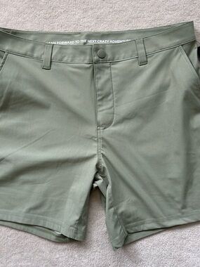 Rhone Commuter Chino Shorts Men’s Stretch Performance 7” Sage Green
